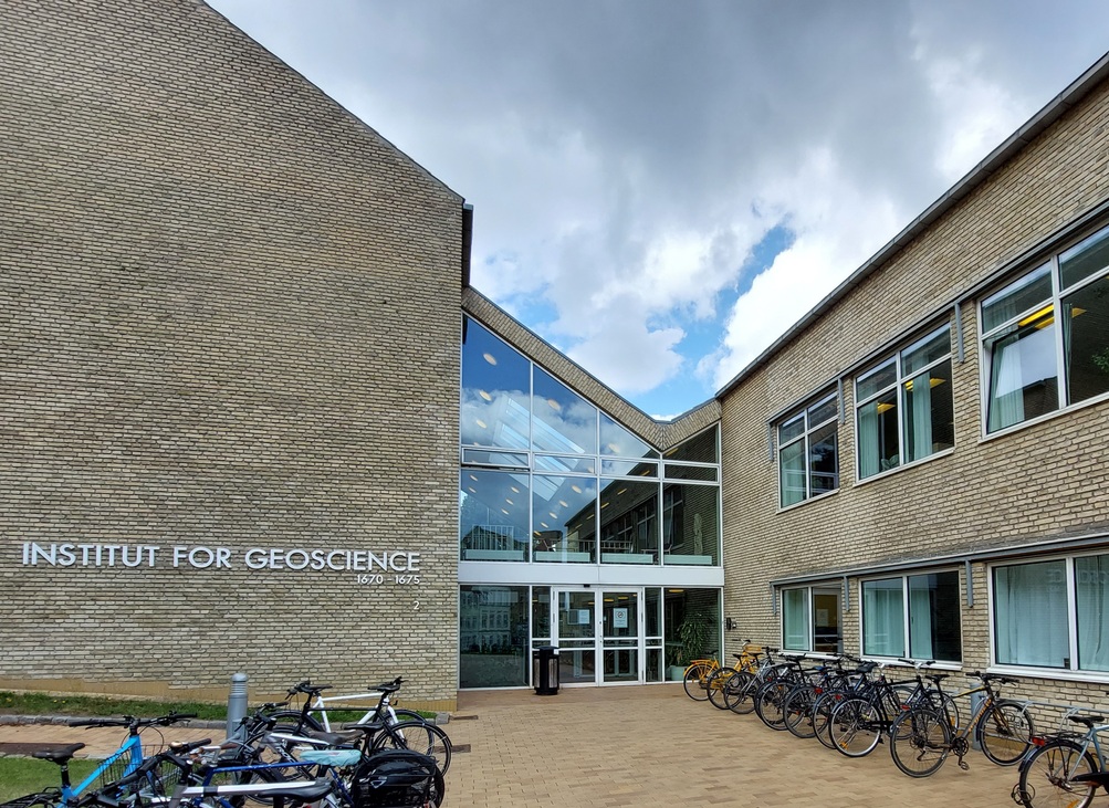 Entrance of the Department of Geoscience, Aarhus University